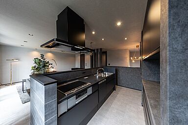 OWN RESORT HOMEの施工事例「【非日常な空間が備わるスタジオ併用の住まい】」の画像4