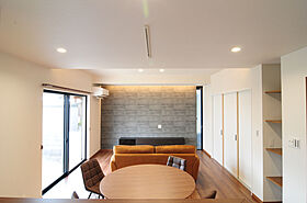 タツケンアーキデザインの施工事例「間接照明で広がりのある空間づくり」の画像2