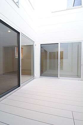 タツケンアーキデザインの施工事例「まっしろで明るく柔らかいお家」の画像1