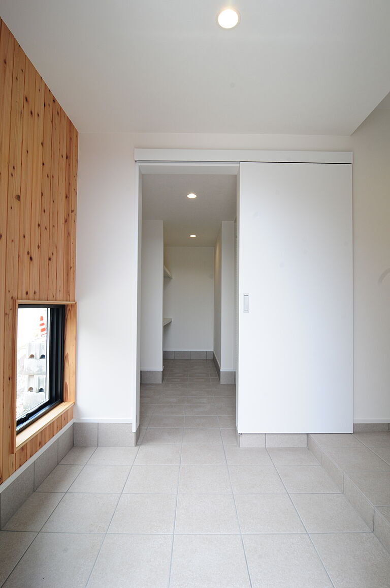 タツケンアーキデザインの公式画像_玄関4