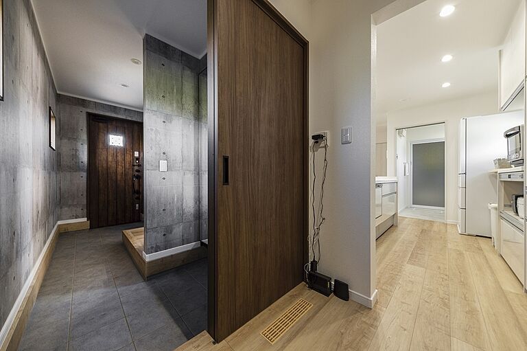 DIグループ DI Homeの公式画像_玄関5