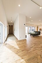 シンプルモダンスタイルの玄関 DIグループ DI Homeの事例画像