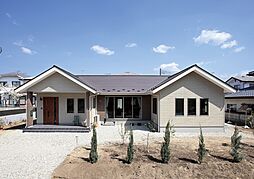 一条工務店 長久手展示場の施工事例「【那須塩原市】板貼り壁と吹き抜けが魅力的な平屋」の画像