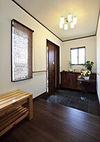 木の家スタイルの玄関 DIグループ DI Homeの事例画像