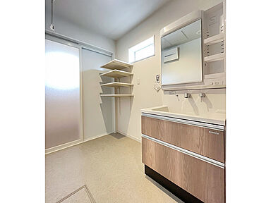 DIグループ DI Homeの施工事例「低エネルギーで高快適! 大空間リビングの省エネ住宅」の画像9