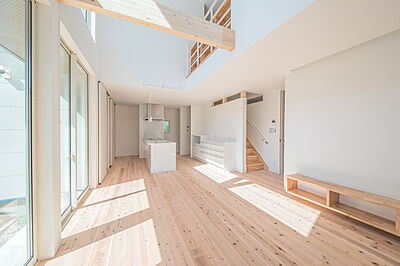 木の家スタイルのリビング HAUS365株式会社の事例画像