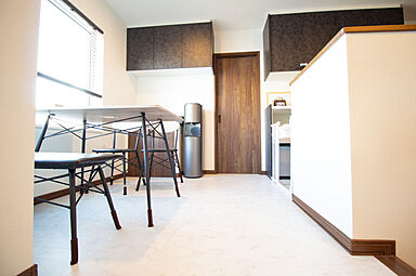 株式会社土屋ホームの施工事例「ピットリビングでくつろぐ、サーフな雰囲気の家」の画像4