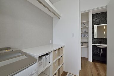 株式会社土屋ホームの施工事例「建築コンペで光った提案力に奥さまの緻密なプランを加えた家」の画像5