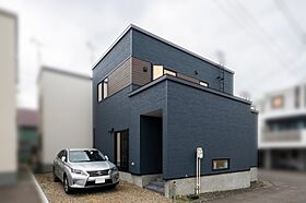 株式会社土屋ホームの施工事例「【札幌市/31.49坪/開放感】ダウンリビング・吹抜けのヴィンテージテイストな家」の画像2