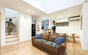 健康住宅株式会社の施工事例「仲間が集い、大人が遊べる開放的な家」の画像