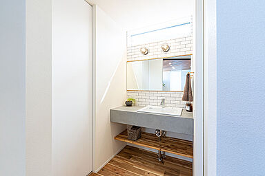 株式会社住家 一級建築士事務所の施工事例「静岡市 2Fリビングでコンパクトながら開放感のある家」の画像4