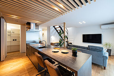 株式会社住家 一級建築士事務所の施工事例「島田市 洗練されたデザインで心地よく過ごす家」の画像3