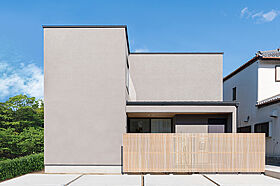 株式会社住家 一級建築士事務所の施工事例「藤枝市 上品な華やかさを感じる明るく開放感のあるお家」のメイン画像