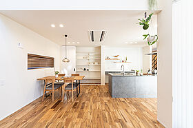 株式会社住家 一級建築士事務所の施工事例「藤枝市 上品な華やかさを感じる明るく開放感のあるお家」の画像5