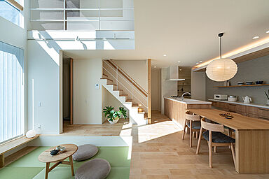 株式会社住家 一級建築士事務所の施工事例「静岡市 家族のくつろぎの時間を上質なものにする和モダンな住まい」の画像1