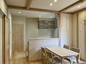 有限会社なおこうの施工事例「会話のあふれる天然木の空間 TSUMIKI」の画像3