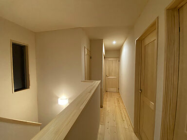 有限会社なおこうの施工事例「会話のあふれる天然木の空間 TSUMIKI」の画像6