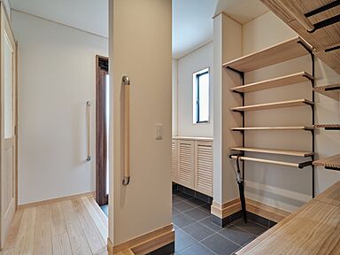 有限会社なおこうの施工事例「平家+α 1.5階建ての家 TSUMIKI」の画像2