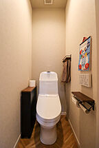 シンプルモダンスタイルのトイレ いえとち本舗の事例画像