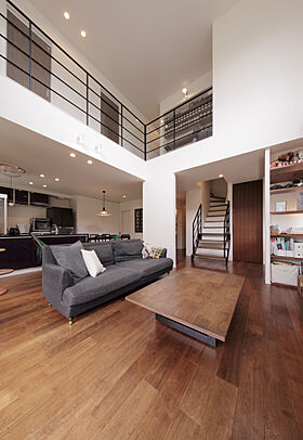 ディー・アンド・エイチ株式会社の施工事例「リビング階段で家族を身近に感じる暮らし」の画像2