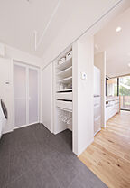 シンプルモダンスタイルの洗面所 ディー・アンド・エイチ株式会社の事例画像