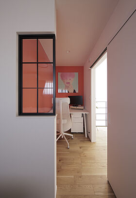 ディー・アンド・エイチ株式会社の施工事例「吹抜け|収納充実|土地形状の有効活用により叶えた高気密高断熱の吹抜け大空間の家」の画像10