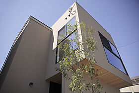 ディー・アンド・エイチ株式会社の施工事例「【2階建て/2階リビング/眺望良好】眺望を活かした2階リビングの家」の画像9