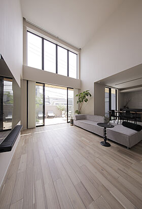 ディー・アンド・エイチ株式会社の施工事例「【2階建て/吹抜け/タイルテラス】家族や友人が集う場所」の画像5