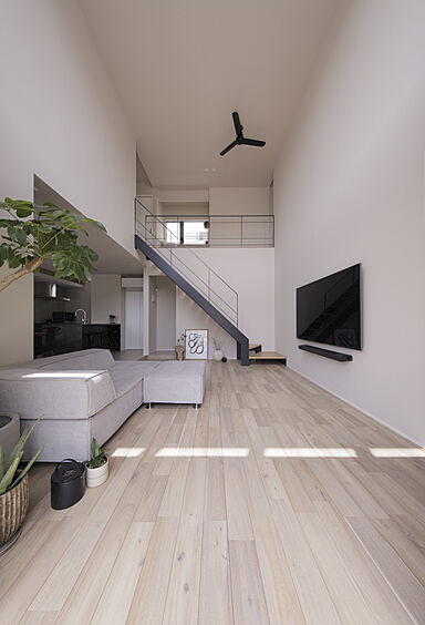 ディー・アンド・エイチ株式会社の施工事例「【2階建て/吹抜け/タイルテラス】家族や友人が集う場所」の画像6