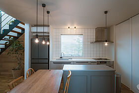 ディー・アンド・エイチ株式会社の施工事例「【2階建て/吹抜け/店舗兼用】ヨガスタジオと住まい」の画像4