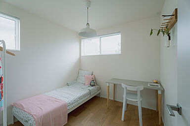 ディー・アンド・エイチ株式会社の施工事例「【平屋/勾配天井/木目調】木目調で統一感のあるコンパクトな平屋」の画像6