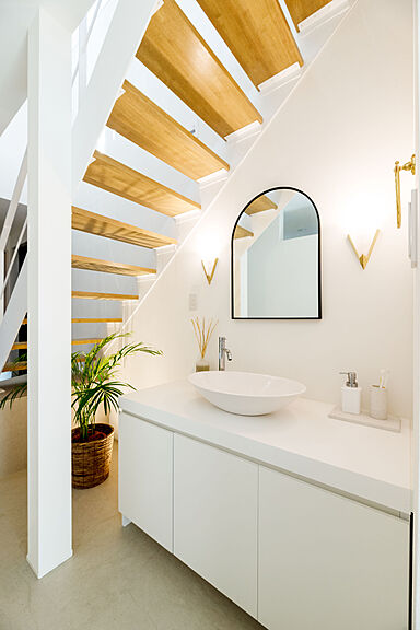 株式会社ハウスプランの施工事例「2階LDKから駿河湾を望む、アトリエ建築家が手掛けた家」の画像4