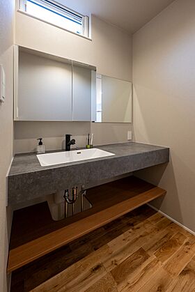 株式会社ハウスプランの施工事例「箱が重なる空間」の画像7