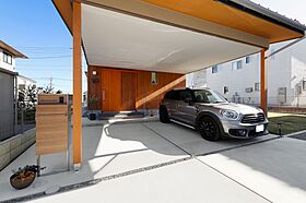 大野建設株式会社の施工事例「屋根ガレージのある家」の画像1