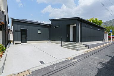 鬼丸ホーム株式会社 下関市川中等身大モデルハウスの施工事例「こだわりの動線とプライベート空間を充実させた平屋」の画像8