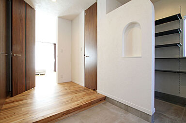 株式会社SAMATAの施工事例「自然の光と風を取り入れる、シンプルライフを叶えた住まい」の画像1