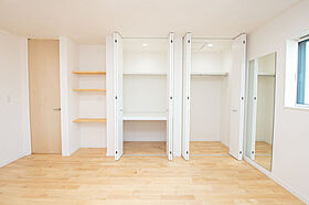 株式会社SAMATAの施工事例「自然素材をふんだんに使った、アイランドキッチンのあるナチュラルモダンの家」の画像6