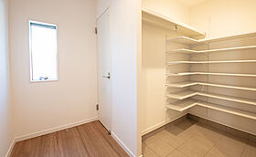 株式会社SAMATAの施工事例「キュービックな外観でスタイリッシュな家」の画像3