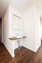 シンプルモダンスタイルの洗面所 株式会社SAMATAの事例画像