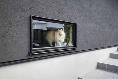 アイデザインホーム株式会社 広島支店の施工事例「水盤のある中庭とビルトインガレージのあるホテルライクな家」の画像9