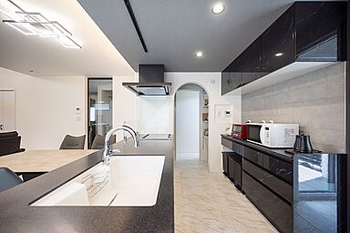 アイデザインホーム株式会社 広島支店の施工事例「セカンドリビングとシアタールームのあるホテルライクな家」の画像5