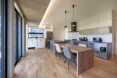 アイデザインホーム株式会社 広島支店の施工事例「家族が自然に集うリビングとビルトインガレージのある平屋」の画像6