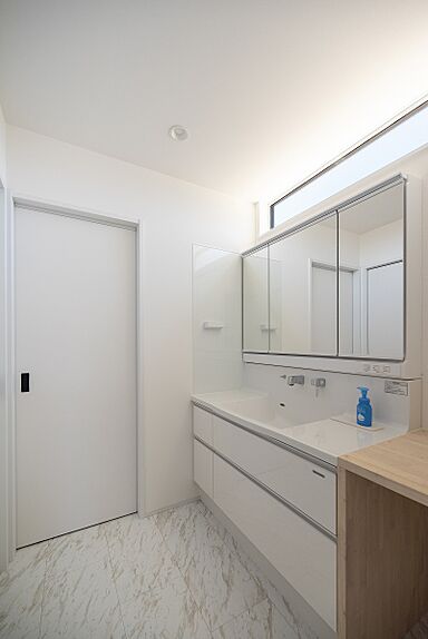 アイデザインホーム株式会社 山陽支社 福山支店の施工事例「セカンドリビングとシアタールームのあるホテルライクな家」の画像6