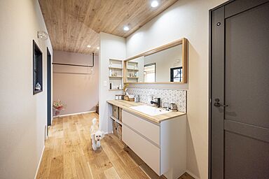 アイデザインホーム株式会社 山陽支社 福山支店の施工事例「愛犬と暮らすピットリビングのあるジャパンディスタイルの家」の画像8