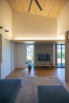 アイデザインホーム株式会社 山陽支社 福山支店の施工事例「家族が自然に集うリビングとビルトインガレージのある平屋」の画像5