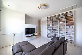 SKIP&カフェデザイン アイデザインホームの施工事例「セカンドリビングとシアタールームのあるホテルライクな家」の画像8