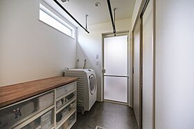 SKIP&カフェデザイン アイデザインホームの施工事例「家族のこだわりが詰まった箱型ヌックと回遊動線のある家」の画像8