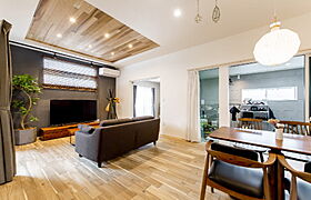 アイデザインホーム株式会社 東海支店の施工事例「リビングとつながるバイクガレージを叶えた平屋の住まい」の画像1