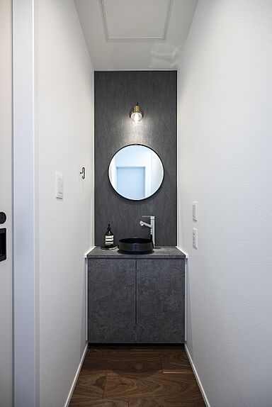 アイデザインホーム株式会社 東海支店の施工事例「アクアリウムと吹抜のある 明るい玄関で迎える家」の画像7