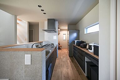 アイデザインホーム株式会社 東海支店の施工事例「家族のこだわりが詰まった箱型ヌックと回遊動線のある家」の画像7